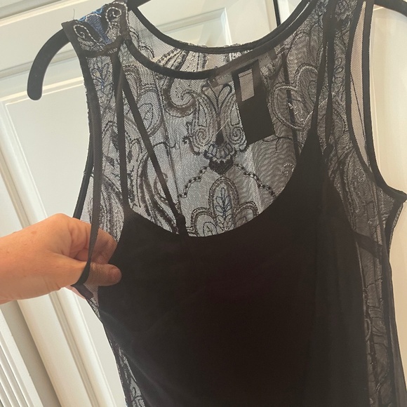 WHITE HOUSE BLACK MARKET BLUE & BLACK BLOUSE TANK SIZE SMALL - NWT - Picture 3 of 4